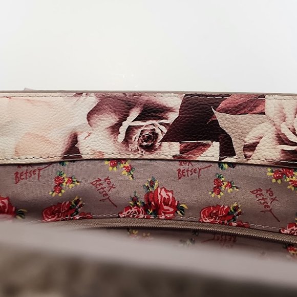 Betsey Johnson Xozaria Large Tote - Picture 10 of 16